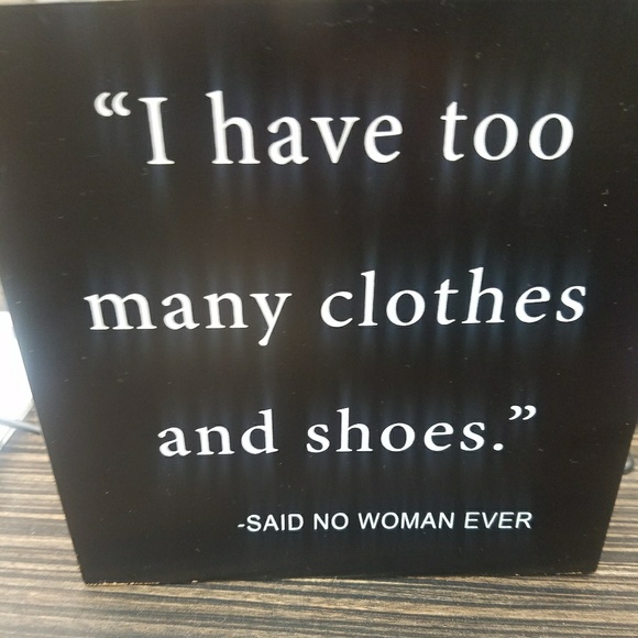 Meet your Posher, Esther - Picture 2 of 4